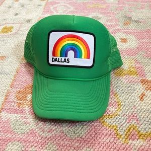 Adorable dallas trucker hat!